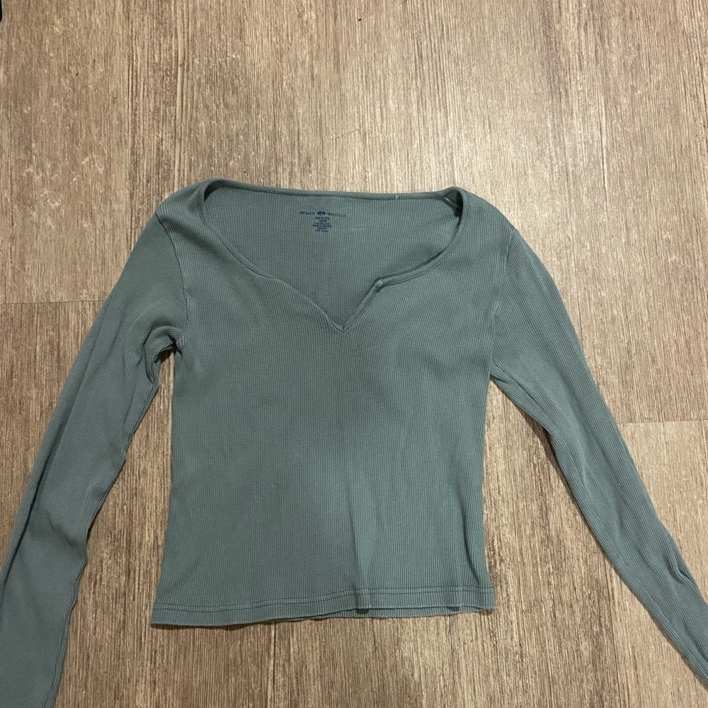 Brandy Melville long sleeve green top